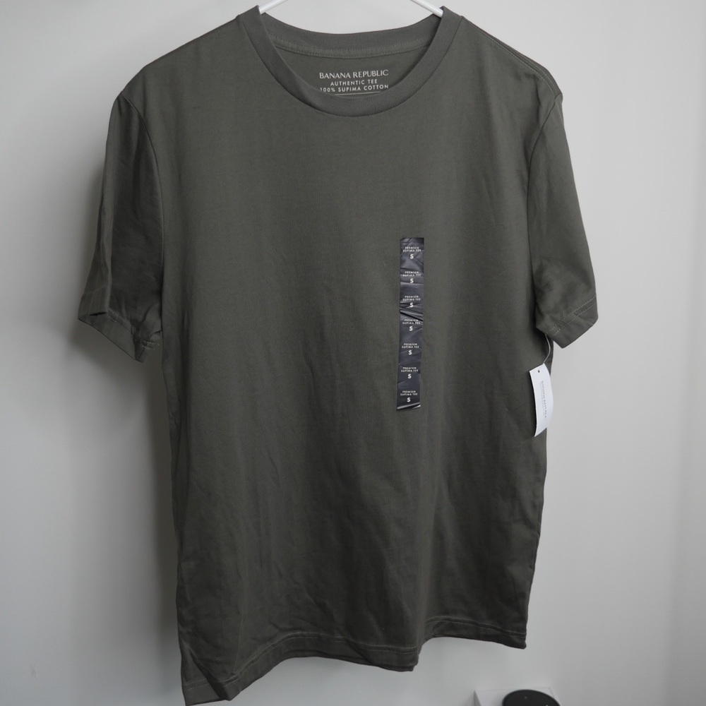 Banana Republic Supima Cotton Tee (NWT)